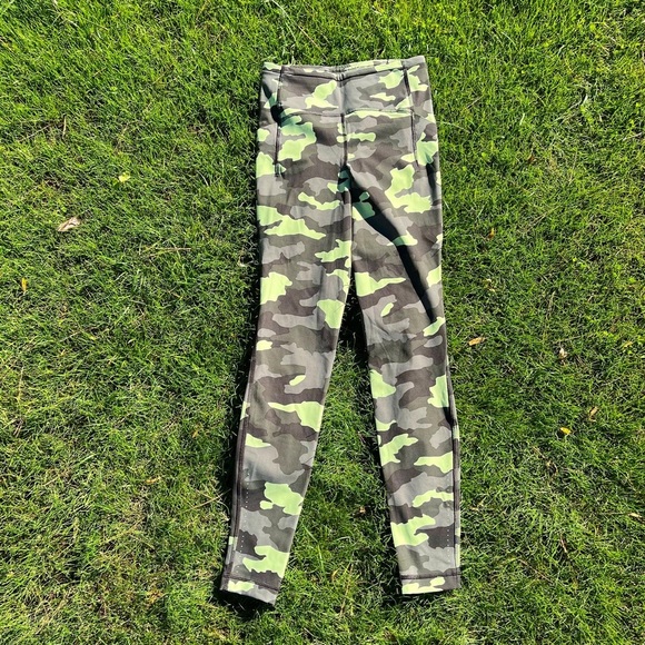 Lululemon Swift Speed High-Rise Tight 28" - Picture 6 of 11